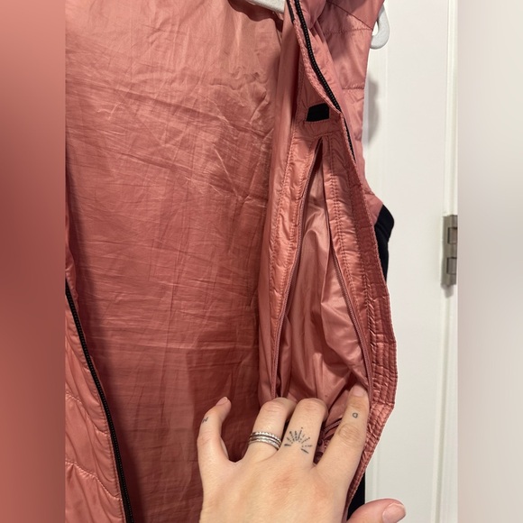 L.L. Bean |PrimaLoft Packaway Long Vest | Size: XL - Picture 9 of 14